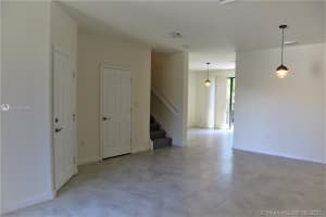 6580 S Anise Ct, Davie, FL 33314, Sold 09/15/21