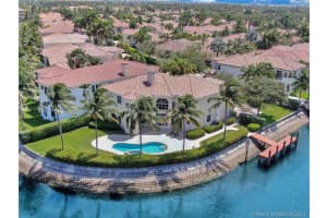 867 Captiva Dr, Hollywood, FL 33019, Sold 09/15/21