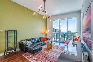 185 SW 7th St 12th floor, Miami, FL 33130, Sold 11/07/21