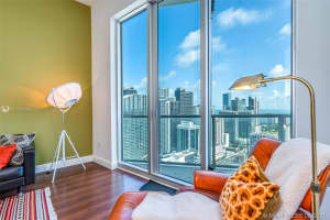 185 SW 7th St 12th floor, Miami, FL 33130, Sold 11/07/21