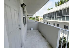 240 Collins Ave #3c, Miami Beach, FL 33139, Sold 05/04/22