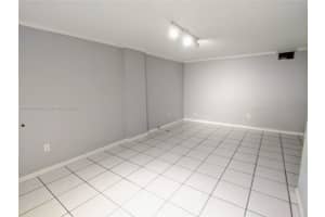 240 Collins Ave #3c, Miami Beach, FL 33139, Sold 05/04/22