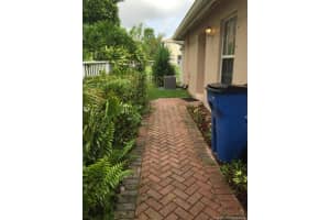 4025 NW 91st Terrace, Sunrise, FL 33351, Sold 10/22/21
