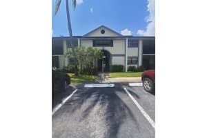 923 NE 199th St, Miami, FL 33179, Sold 10/29/21