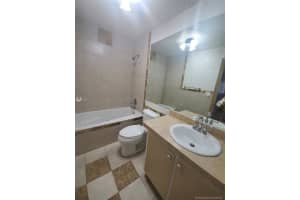 923 NE 199th St, Miami, FL 33179, Sold 10/29/21