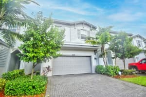 4732 NW 48th Terrace, Tamarac, FL 33319, Sold 10/15/21
