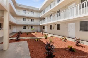 6155 NW 186th St, Hialeah, FL 33015, Sold 10/06/21