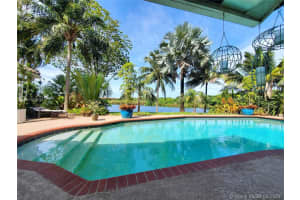 10 Aspen Ct, Boynton Beach, FL 33436, Sold 11/17/21