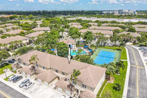 12165 SW 4th St, Pembroke Pines, FL 33025, Sold 11/02/21