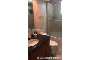 8145 NW 7th St, Miami, FL 33126, Sold 11/05/21