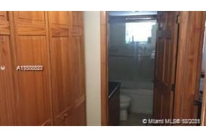 8145 NW 7th St, Miami, FL 33126, Sold 11/05/21