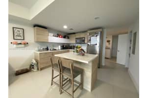16385 Biscayne Blvd, North Miami Beach, FL 33160, Sold 05/17/22