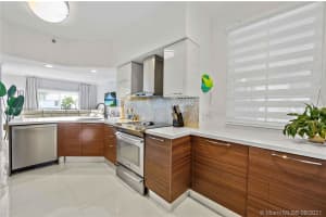 3145 NE 184th St, Aventura, FL 33160, Sold 10/13/21