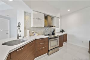 3145 NE 184th St, Aventura, FL 33160, Sold 10/13/21