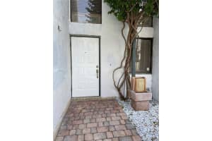 672 NE 195th St, Miami, FL 33179, Sold 12/20/21