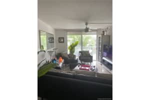 1605 Bay Rd, Miami Beach, FL 33139, Sold 03/01/22