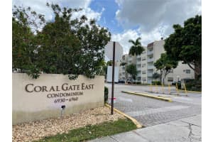 6960 NW 186th St, Hialeah, FL 33015, Sold 11/22/21