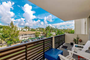 9800 W Bay Harbor Dr, Bay Harbor Islands, FL 33154, Sold 11/02/21