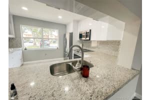 228 Lakeside Cir, Sunrise, FL 33326, Sold 11/01/21