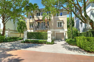 3518 Bayshore Villas Dr, Miami, FL 33133, Sold 10/12/21