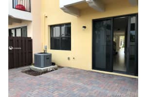 5915 NW 104th Path, Medley, FL 33178, Sold 01/20/22