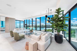 100 South Pointe Dr, Miami Beach, FL 33139, Sold 10/28/21