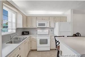 1354 N 12th Ct #7b, Hollywood, FL 33019, Sold 03/10/22