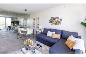 401 Ocean Dr, Miami Beach, FL 33139, Sold 03/16/22