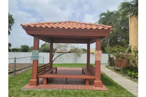 8565 NW 5th Terrace, Miami, FL 33126, Sold 10/04/21