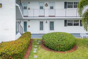 470 Paradise Isle Blvd, Hallandale Beach, FL 33009, Sold 10/13/21