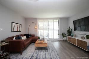 8015 SW 107th Ave, Miami, FL 33173, Sold 10/20/21