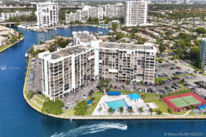 200 Leslie Dr, Hallandale Beach, FL 33009, Sold 10/28/21