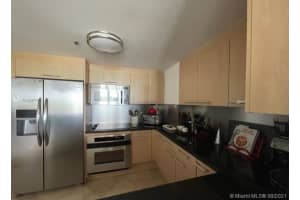 226 Ocean Dr #4c, Miami Beach, FL 33139, Sold 12/16/21