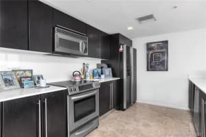 665 NE 25th St, Miami, FL 33137, Sold 12/01/21