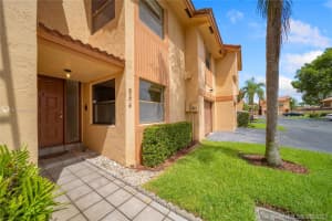 954 SW 113th Terrace, Pembroke Pines, FL 33025, Sold 10/22/21