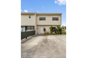 8640 NW 8th St, Miami, FL 33126, Sold 10/21/21