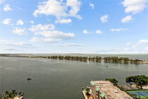 Add Building Entrance, 2127 Brickell Ave, Miami, FL 33129, Sold 10/22/21