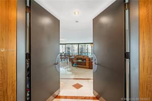Add Building Entrance, 2127 Brickell Ave, Miami, FL 33129, Sold 10/22/21