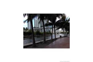 185 SW 7th St 12th floor, Miami, FL 33130, Sold 11/22/21