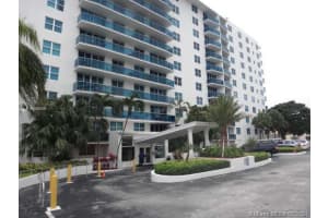 7501 E Treasure Dr #5h, North Bay Village, FL 33141, Sold 01/21/22