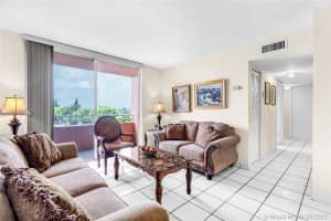 11715 SW 18th St, Miami, FL 33175, Sold 10/07/21