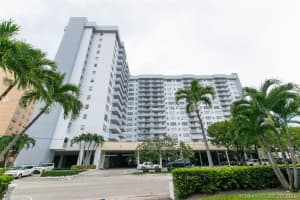 137 Golden Isles Dr, Hallandale Beach, FL 33009, Sold 03/01/22