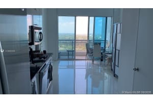 60 SW 13th St, Miami, FL 33130, Sold 12/08/21