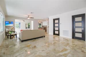 709 NW 7th St, Dania Beach, FL 33004, Sold 09/27/21