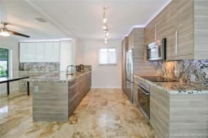 709 NW 7th St, Dania Beach, FL 33004, Sold 09/27/21