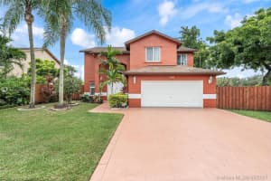 5740 SW 58th Ct, Davie, FL 33314, Sold 12/10/21