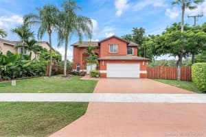 5740 SW 58th Ct, Davie, FL 33314, Sold 12/10/21