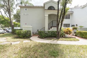 11978 NW 11th St, Pembroke Pines, FL 33026, Sold 10/07/21