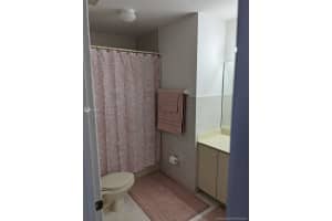 12058 NW 91st Pl, Hialeah, FL 33018, Sold 02/04/22