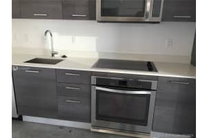 151 SE 1st St, Miami, FL 33131, Sold 03/15/22